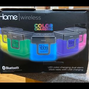 iHome wireless color changing dual alarm USB port